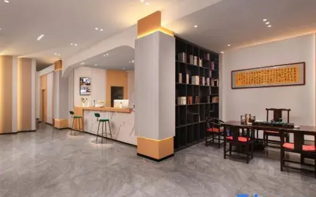 Poman Hotel