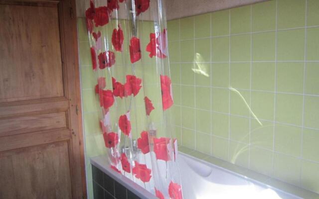 Gite Apinac, 4 pièces, 6 personnes - FR-1-496-188