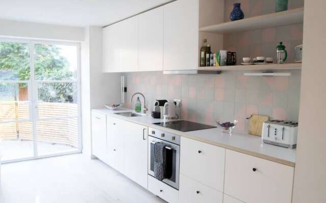 Spacious 1 Bed in Charming Islington