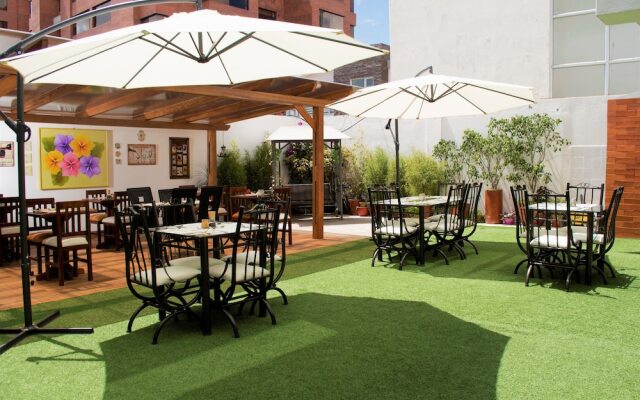 Hotel Ficoa  Real Suites