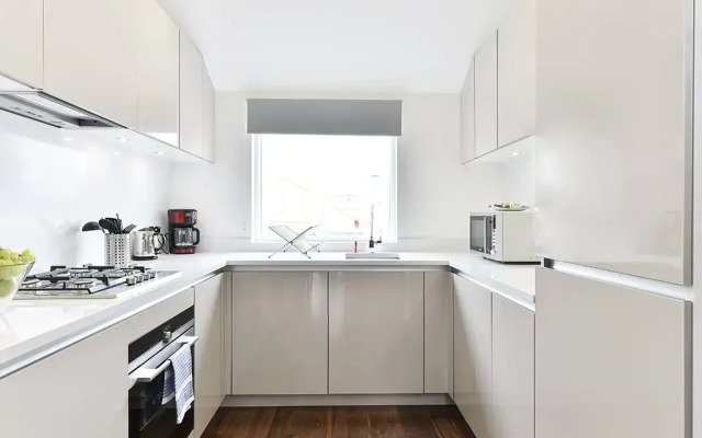 London Bridge Apartment
