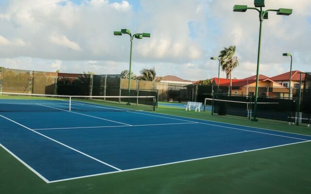 Gold Coast Luxurious and Stylish Condo