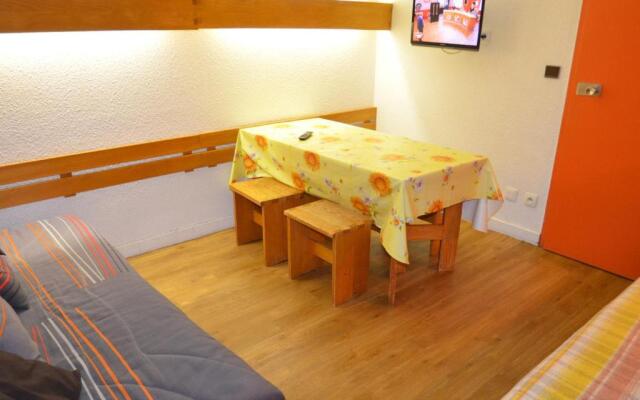 Appartement Les Menuires, 1 pièce, 2 personnes - FR-1-452-221