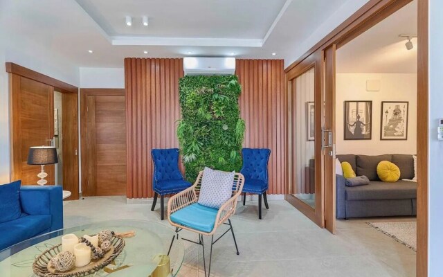 302 Torreco STudio GoodLong Term Stay