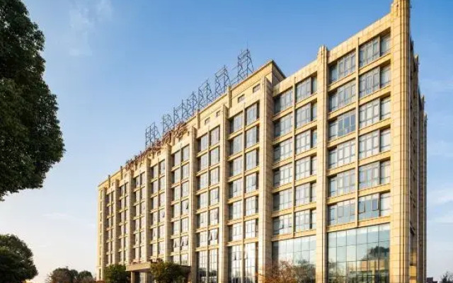 New Continental June House Hotel