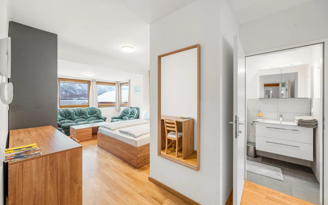 Hallstatt Lakeside Top 2