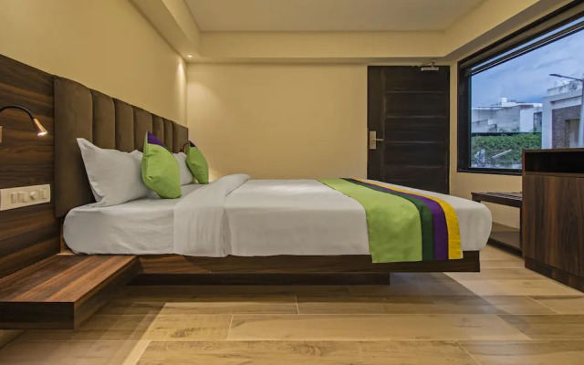 Treebo Pink City Grand