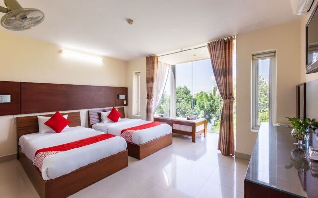 OYO 416 Giao Thong Hotel