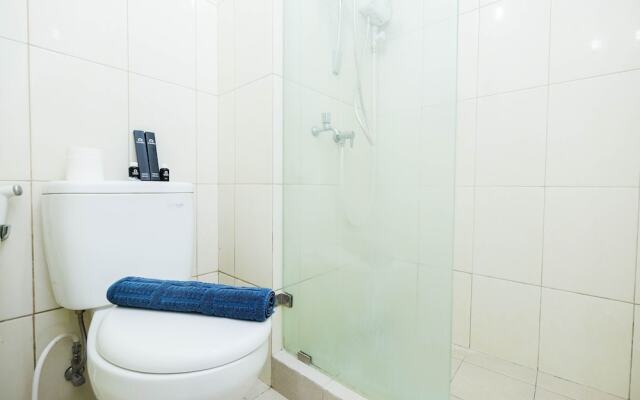 Simply Good Studio Room Apartment At Springlake Summarecon