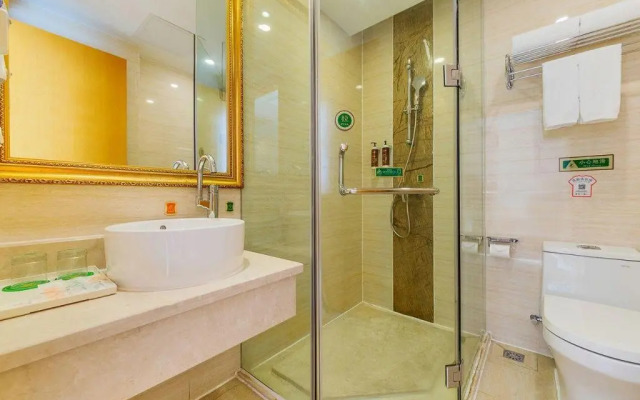 Vienna Hotel(Shenzhen Shajing Jingji Baina)