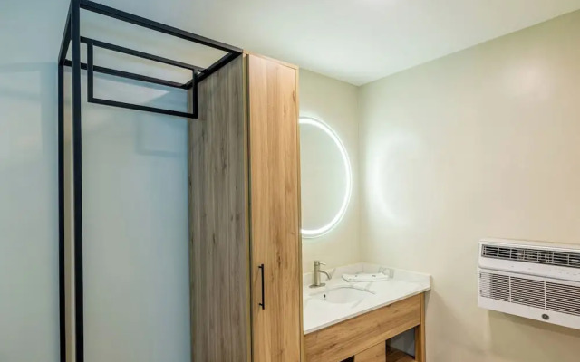 Exclusivo Inn by OYO Grand Prairie, TX