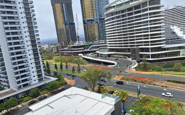 Broadbeach on the Park 2 Bedroom Apartment