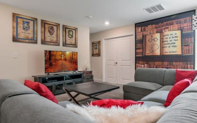 Charming Home Ideal Location Spacious Game Room