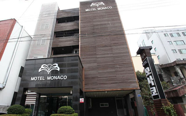 Monaco Hotel