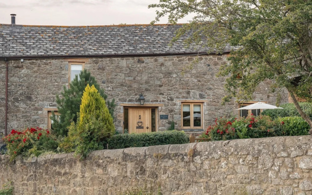 May Blossom Barn