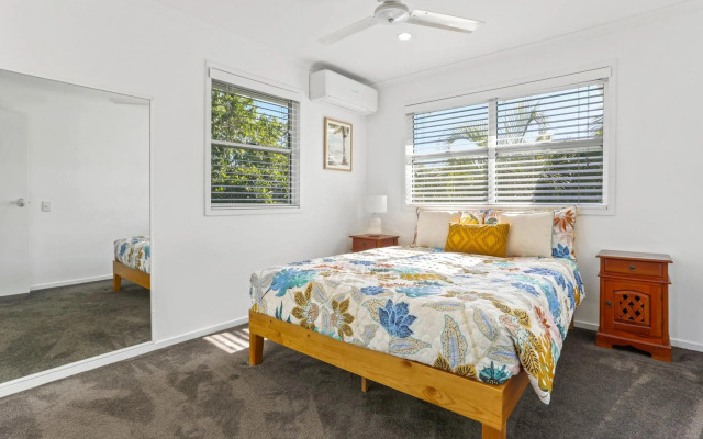 Peaceful Family Villa, Sunrise Beach