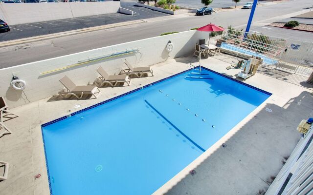 Motel 6 Albuquerque, NM - Carlisle