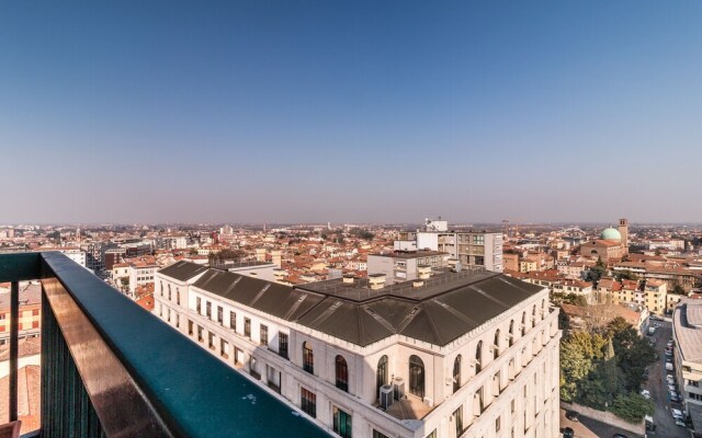 Padova Tower City & Hills View Libeccio