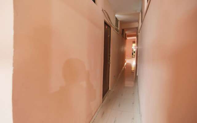 SPOT ON 48329 Dee 9 Residency