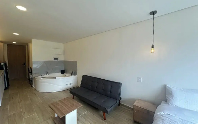 Apto con Jacuzzi Privado y vista verde