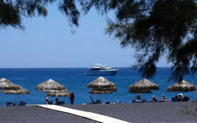 Privee Santorini