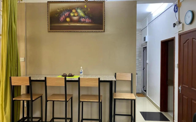 Champs De Mars Apartment
