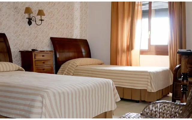 Hostal - Restaurante Emilia