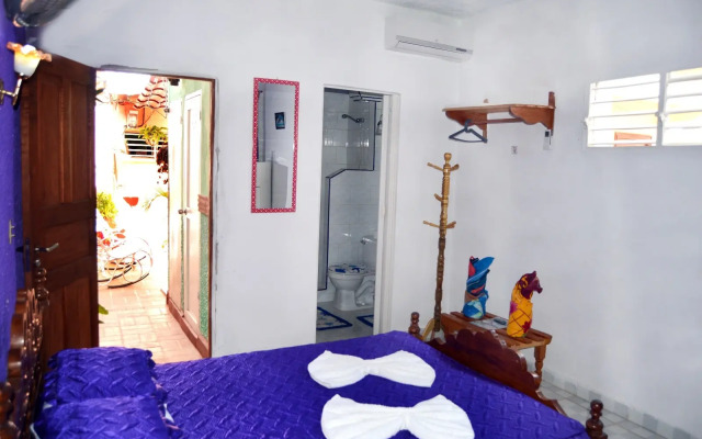 Hostal  Monserrat