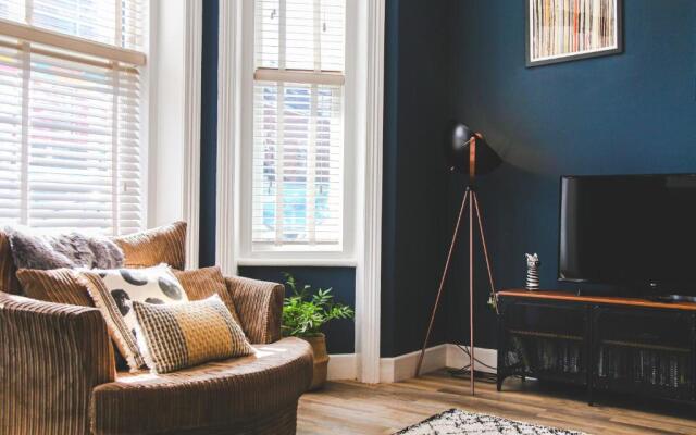 Super Unique 1 Bed Apart Bmouth, Free Parking
