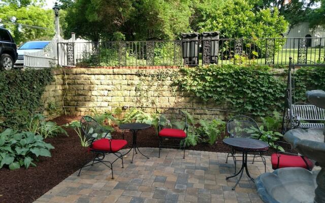 Lamberson Guest House