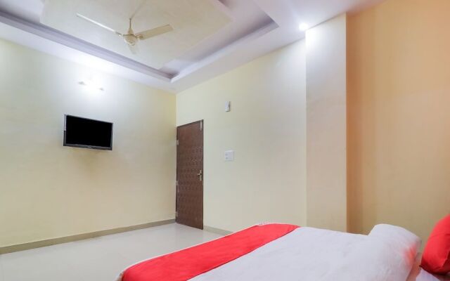 OYO 24575 Hotel Prabhu Villas