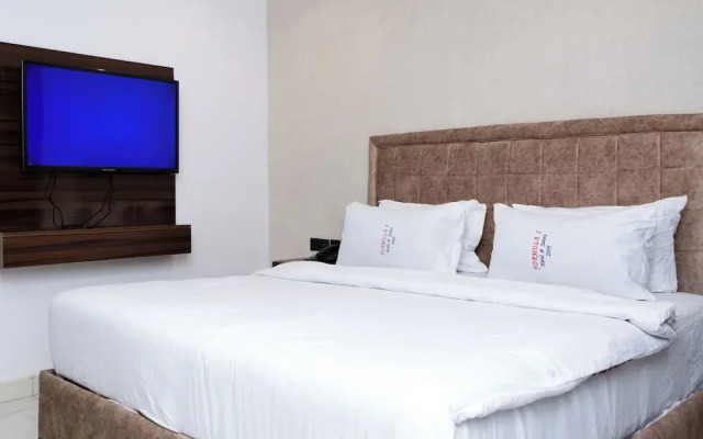 Formula 2 Hotel and Suites