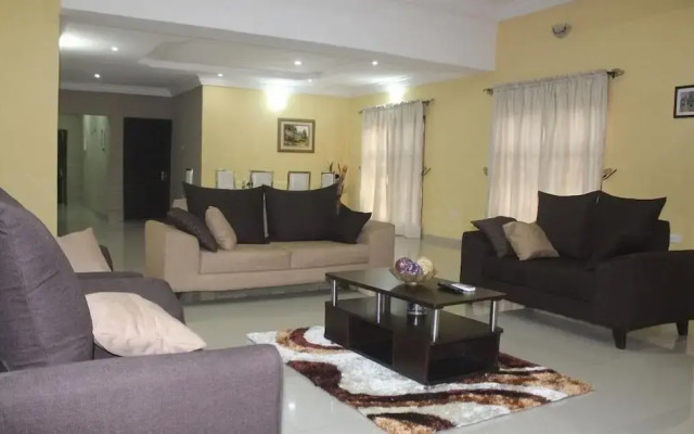 Vinchee Suites