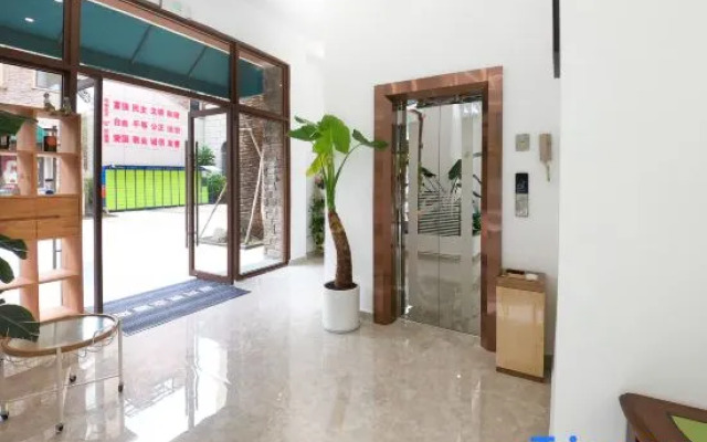 Zhufeng Concept Hotel (Baoshan High-speed Railway Station Branch)