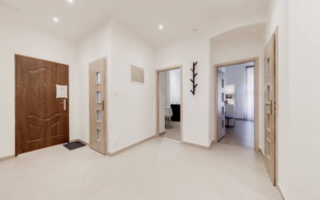 Riverside Family apartment in the center