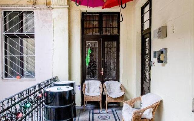 KZ5 Apartment in Kazinczy street