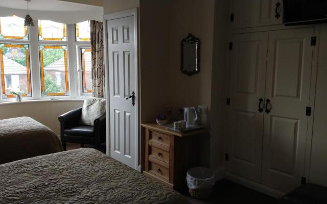 Hollingworth Lake Guest House Room Only Accommodation