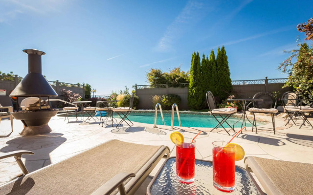 A Vista Villa Couples Retreat