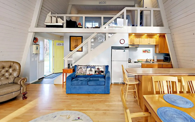 Norwester Upper Unit - 2 Br Duplex