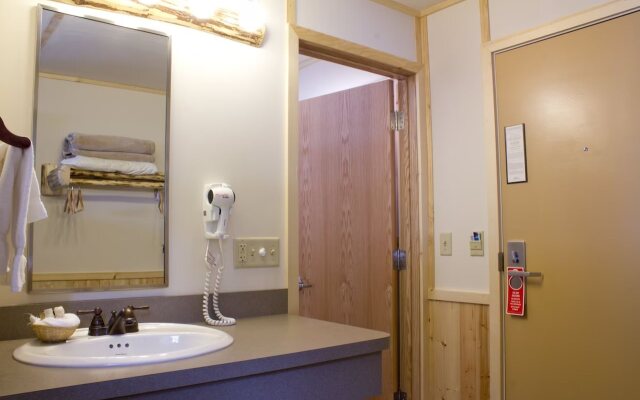 Lake Lodge Cabins - Inside the Park