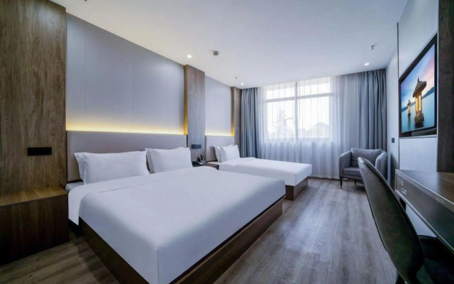 Muxi Collection Hotel (Xia Sha Wenze Road Subway Station)