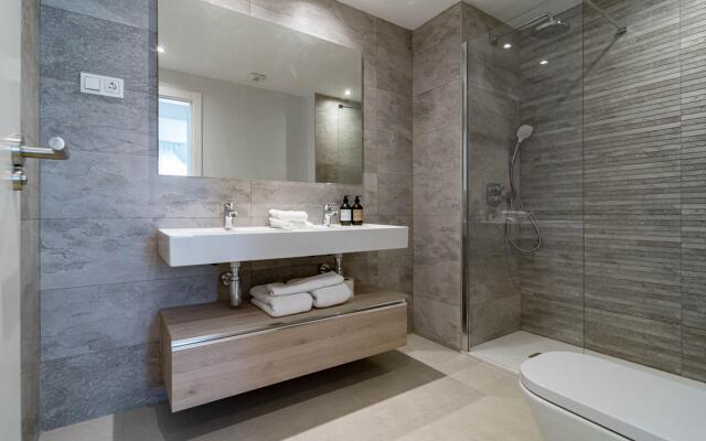 LME92B - Top class flat in Estepona, near beach