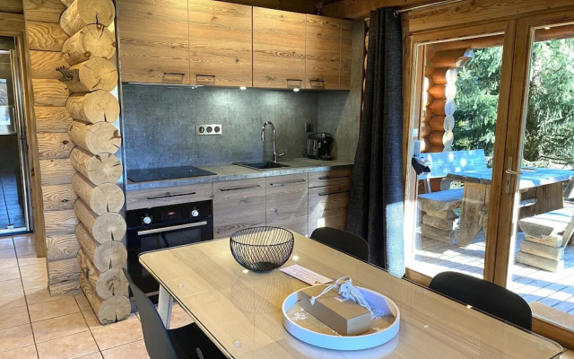 L'ours Blanc Chalet en Rondins