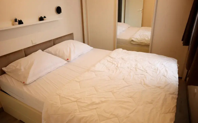 Apartment in Nieuwpoort With Garden