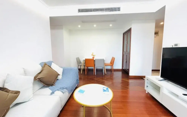 Tyms 2BR with Kitchen 5min to Metro