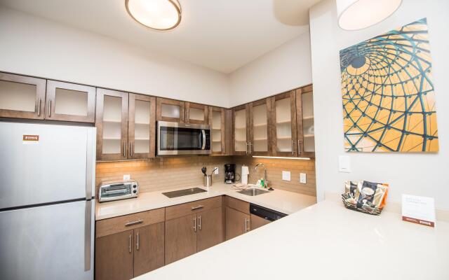 Staybridge Suites Houston - Humble Beltway 8 E by IHG