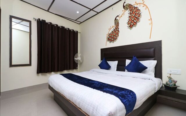 OYO 13673 Home Luxury 1RK Happy Valley