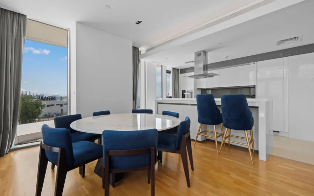 Bluewater's Residence Bay 2BR-Maid Room