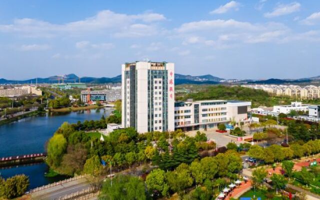 Zhonglang Holiday Hotel