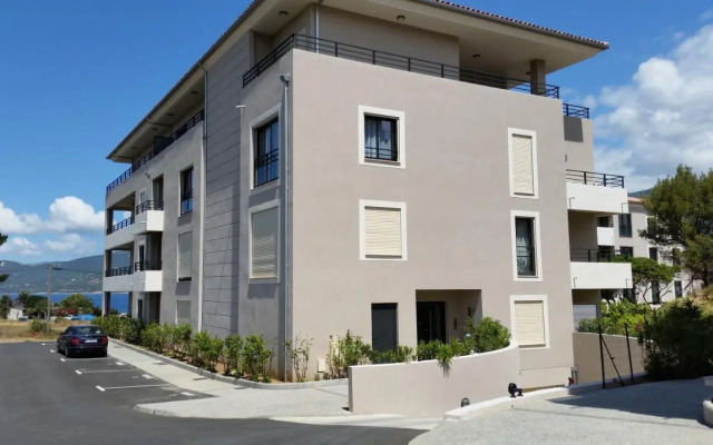 Studio T1 bis vue mer Propriano